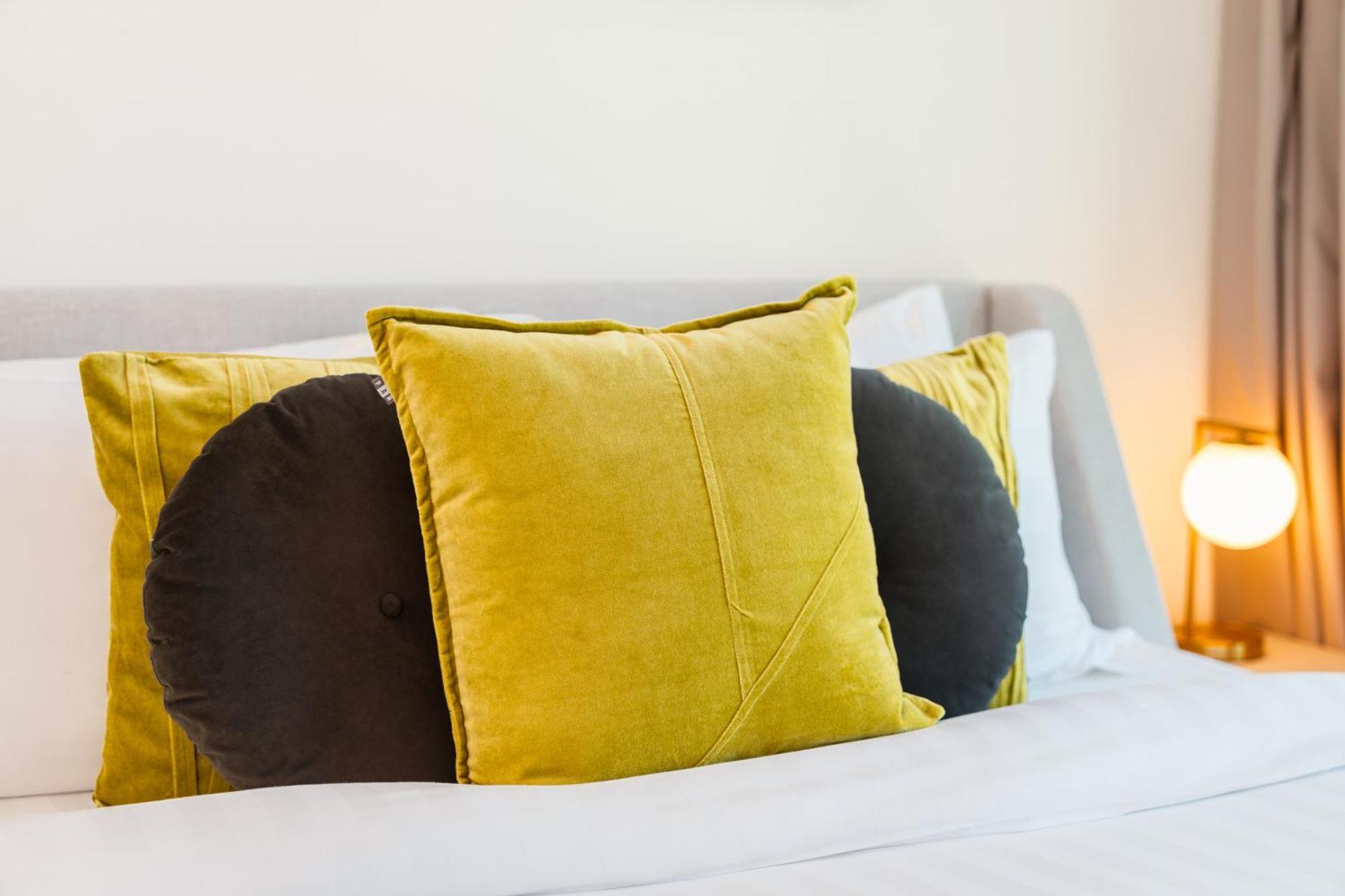 Prime Retreats @ Downtown Views By Emaar