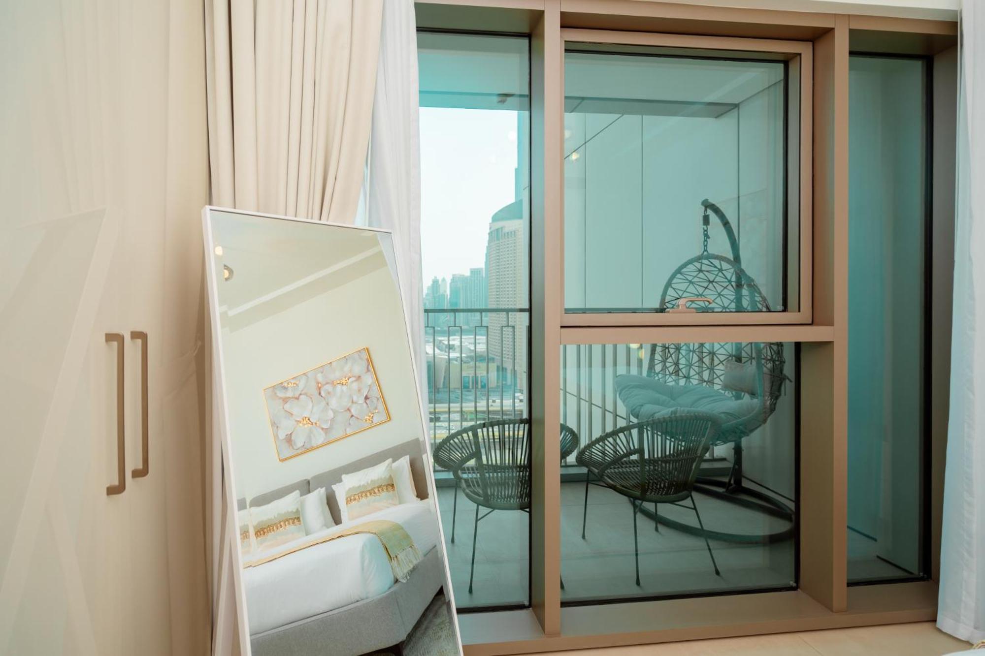 Prime Retreats @ Downtown Views By Emaar Apartment