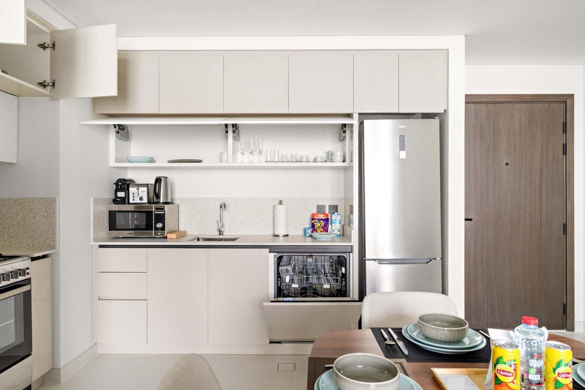 Silkhaus 1bdr In Marina Vista With Private Dubai
