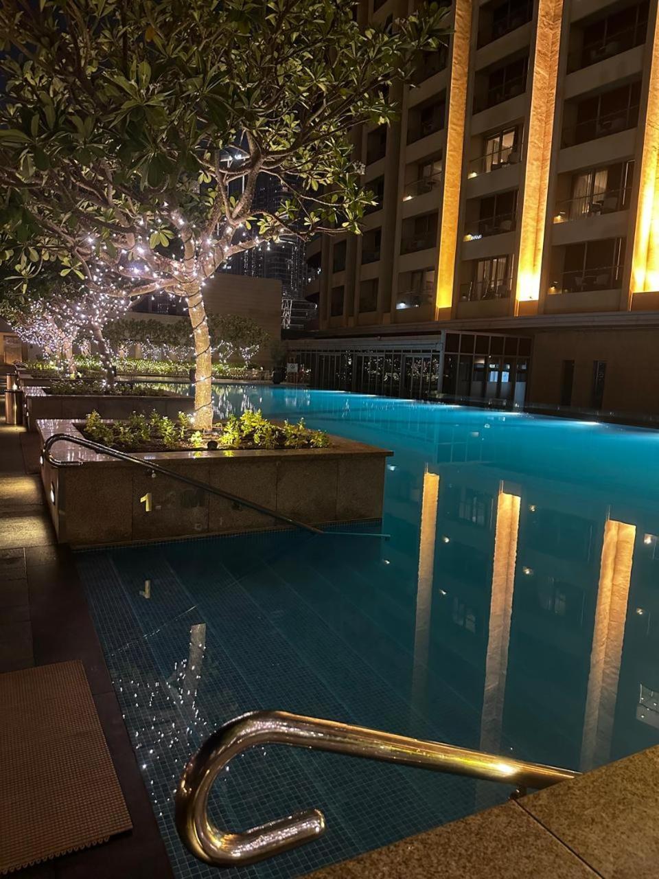 Mall Fashion Avenue Highest Floor Burj Khalifa View Residence- Formerly Address Mall Apartment
