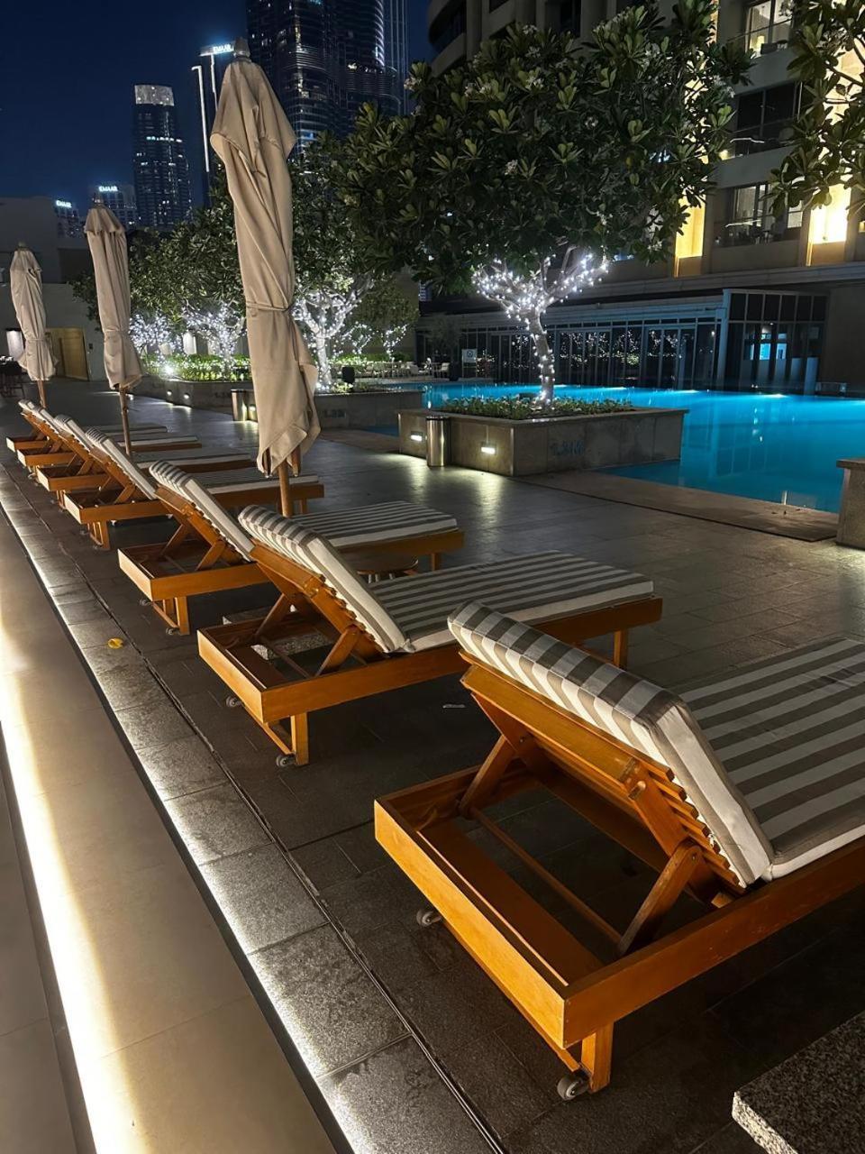 Mall Fashion Avenue Highest Floor Burj Khalifa View Residence- Formerly Address Mall Apartment *