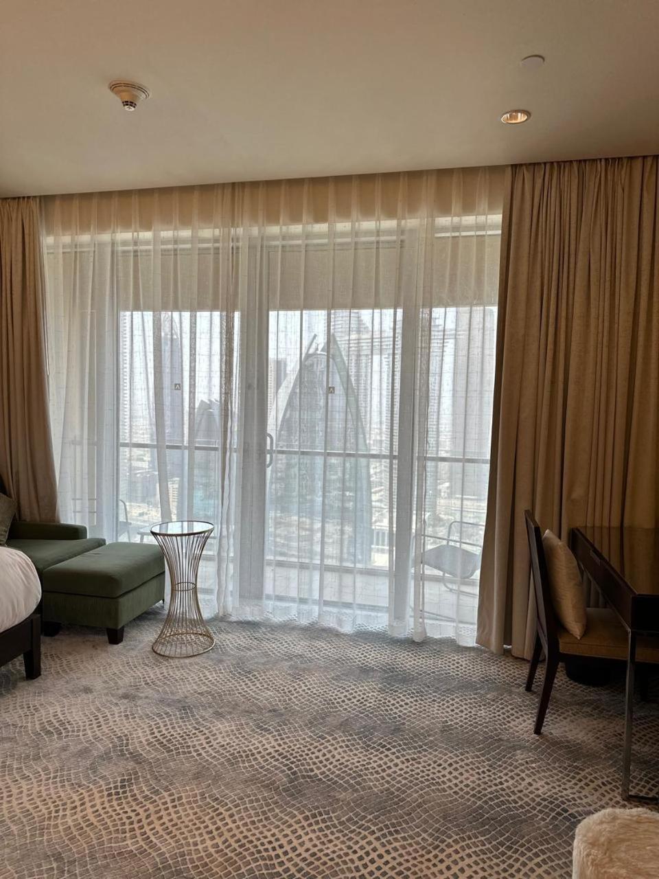 Mall Fashion Avenue Highest Floor Burj Khalifa View Residence- Formerly Address Mall Apartment *