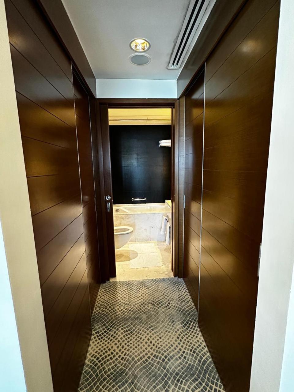 Mall Fashion Avenue Highest Floor Burj Khalifa View Residence- Formerly Address Mall Dubai