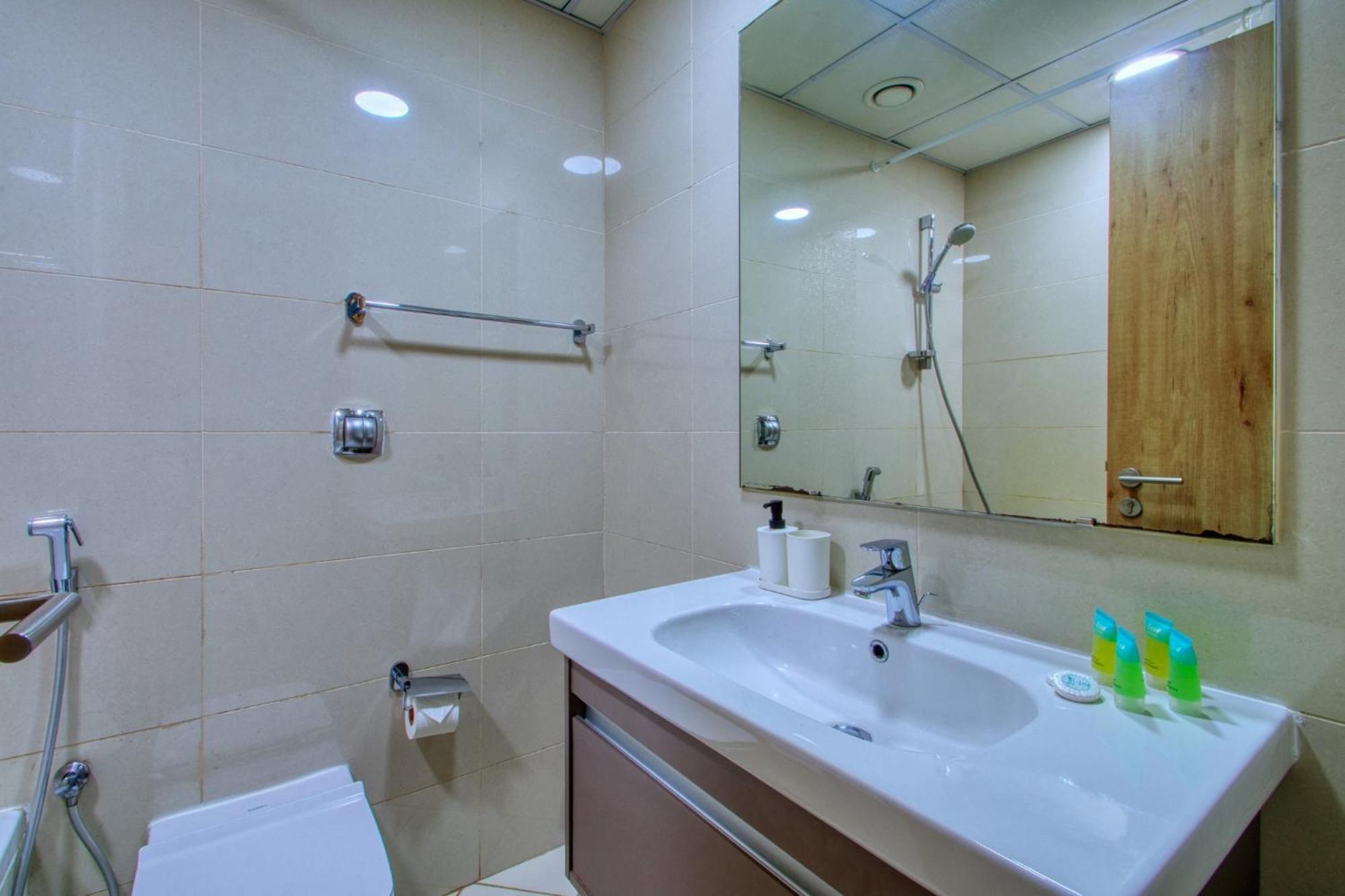 Shoresinn - Elegant 2br With Marina View Apartment *