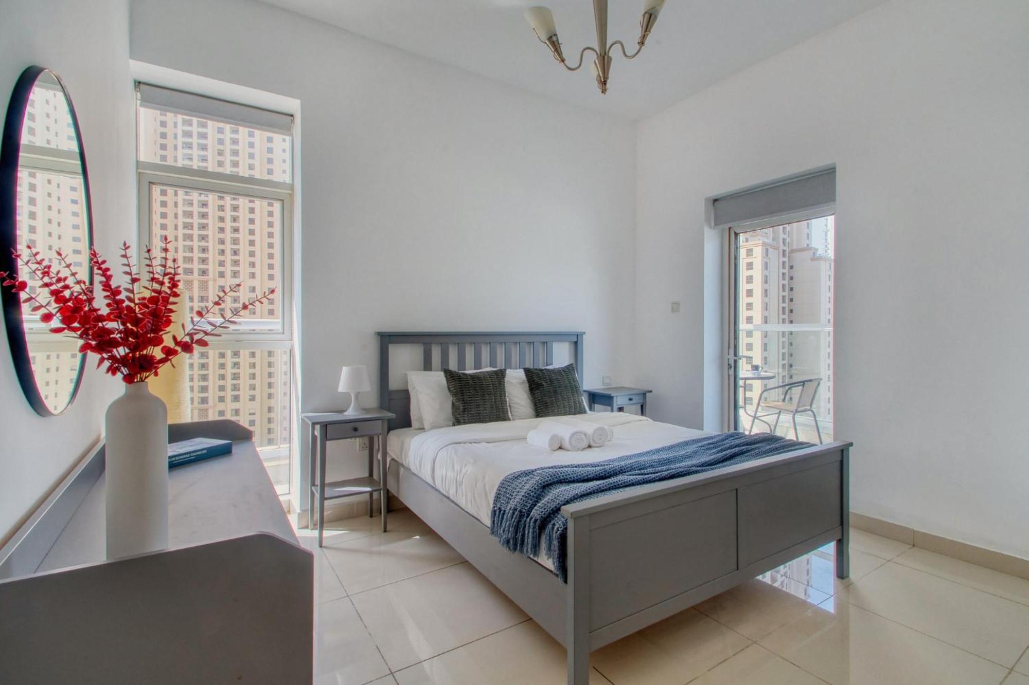 Shoresinn - Elegant 2br With Marina View Apartment