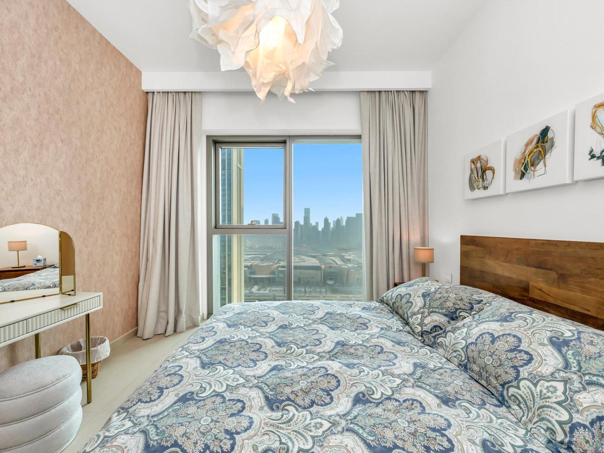 Apartment Luxury 2br, Burj And Fountain View, 2 Min Walk To Mall Dubai