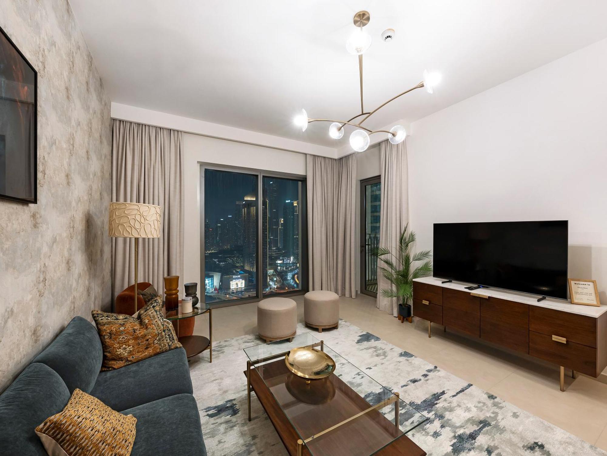 Apartment Luxury 2br, Burj And Fountain View, 2 Min Walk To Mall Dubai