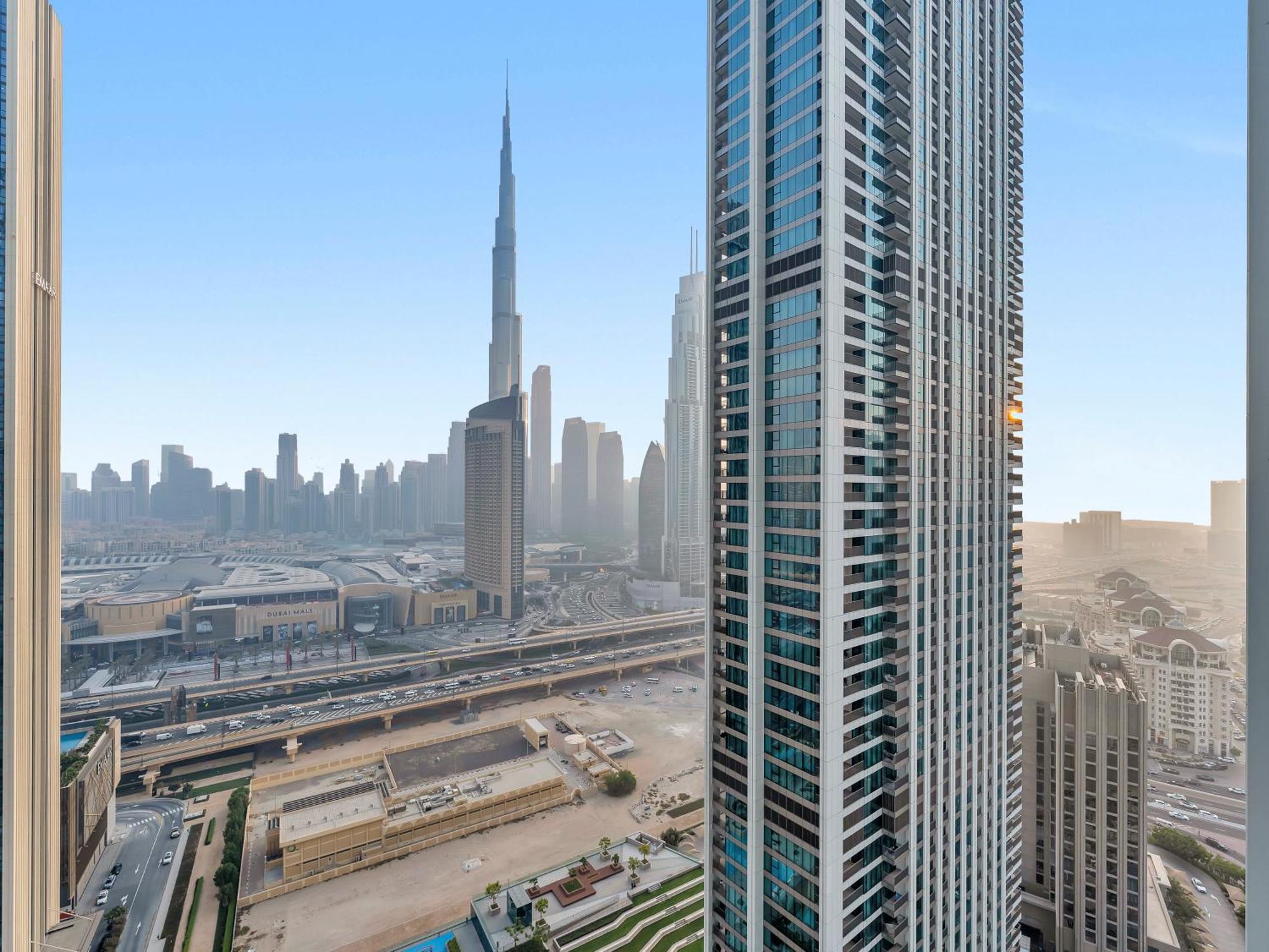 Luxury 2br, Burj And Fountain View, 2 Min Walk To Mall Apartment Dubai