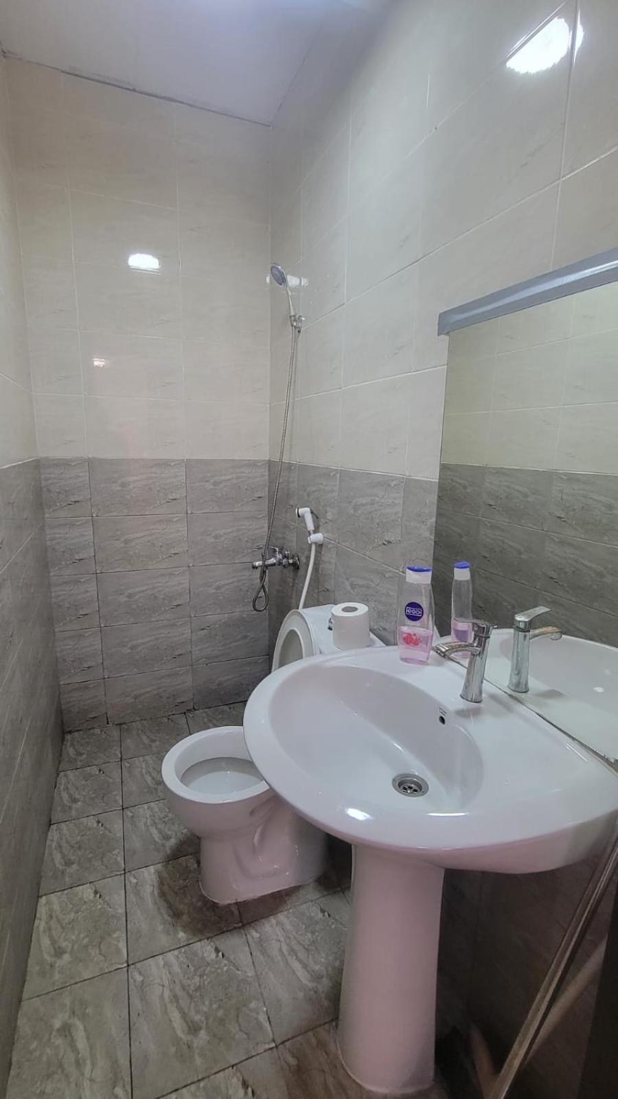 Apartment Emirates Towers Metro