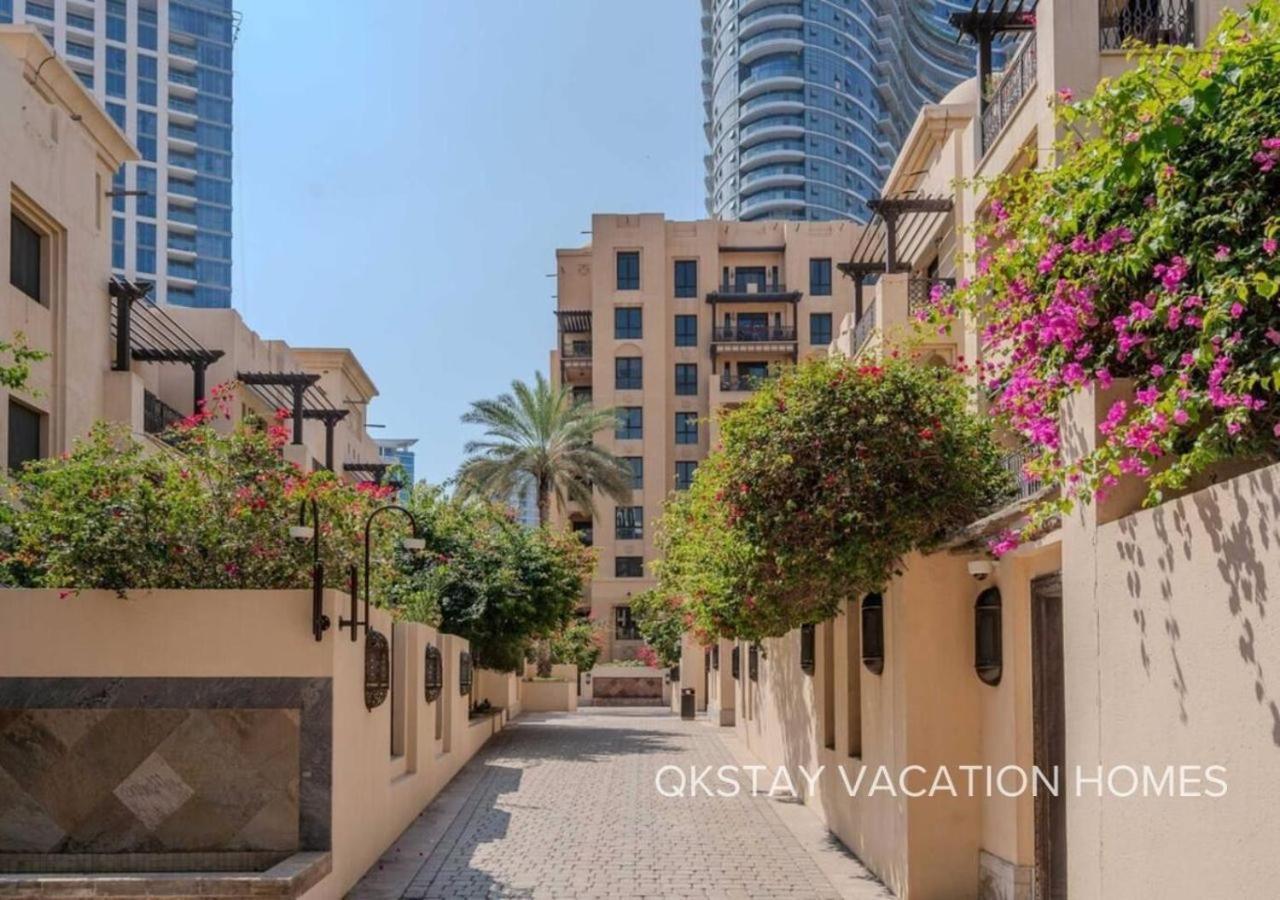 5 Min Walk To Burj Khalifa 2bhk Luxury Downtown Burj Haven *