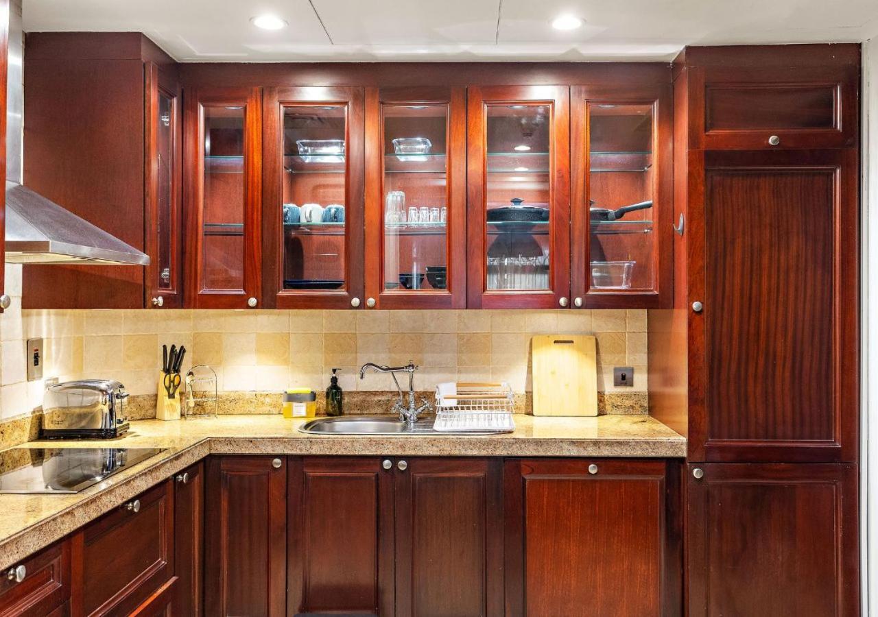 5 Min Walk To Burj Khalifa 2bhk Luxury Downtown Burj Haven Apartment *