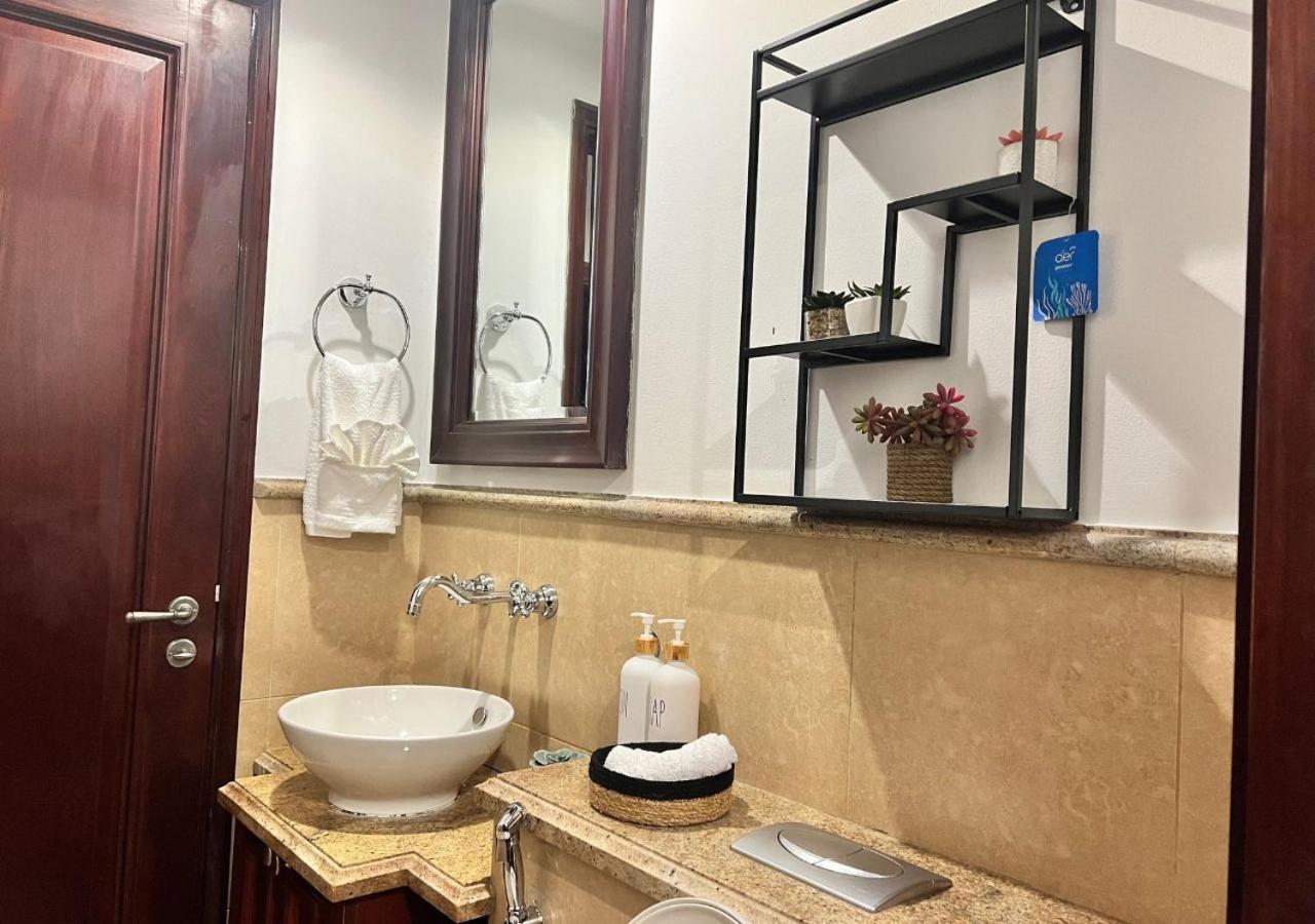 5 Min Walk To Burj Khalifa 2bhk Luxury Downtown Burj Haven Apartment