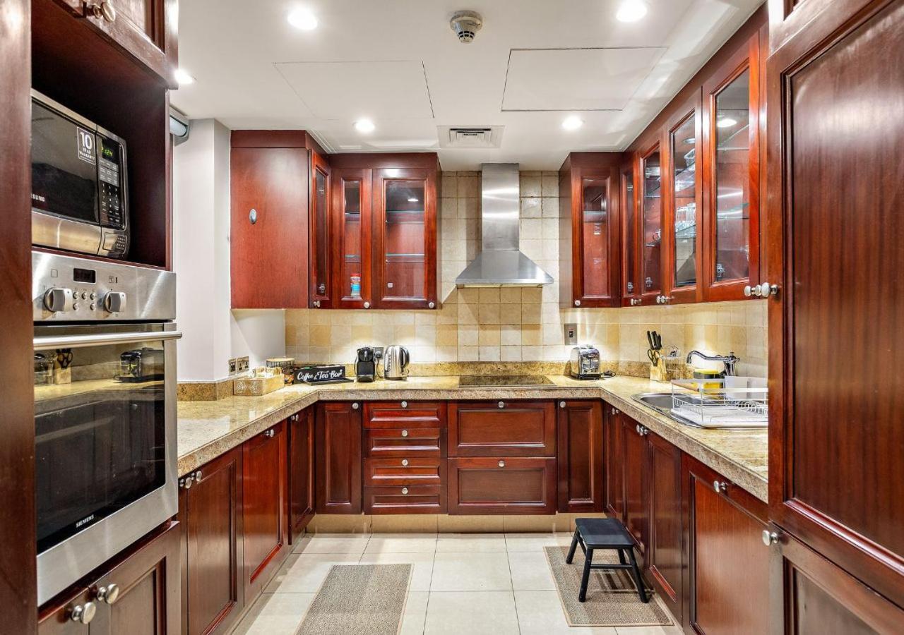 5 Min Walk To Burj Khalifa 2bhk Luxury Downtown Burj Haven Dubai