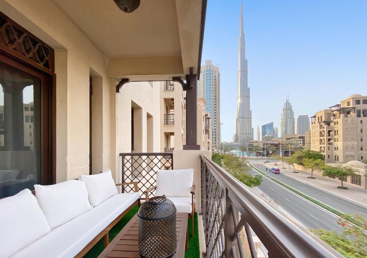 5 Min Walk To Burj Khalifa 2bhk Luxury Downtown Burj Haven
