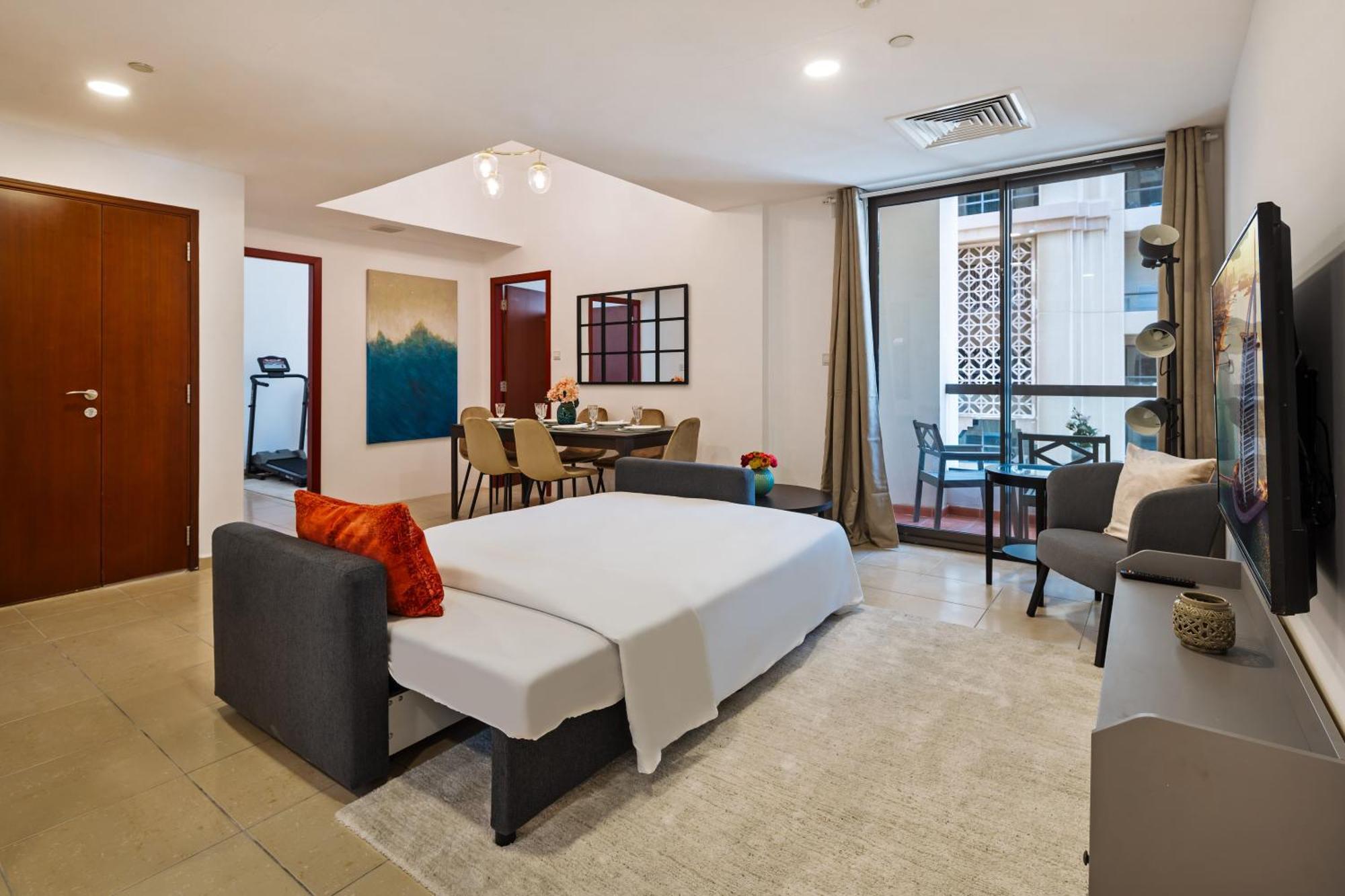 Apartment Spacious 5br With Maid's On Jbr - Prime Location, Steps From Shops, Dining & Entertainment - By Sunkissed Homes Dubai