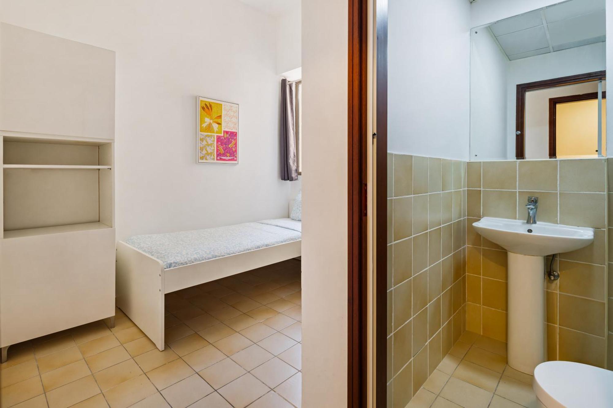 Spacious 5br With Maid's On Jbr - Prime Location, Steps From Shops, Dining & Entertainment - By Sunkissed Homes Dubai