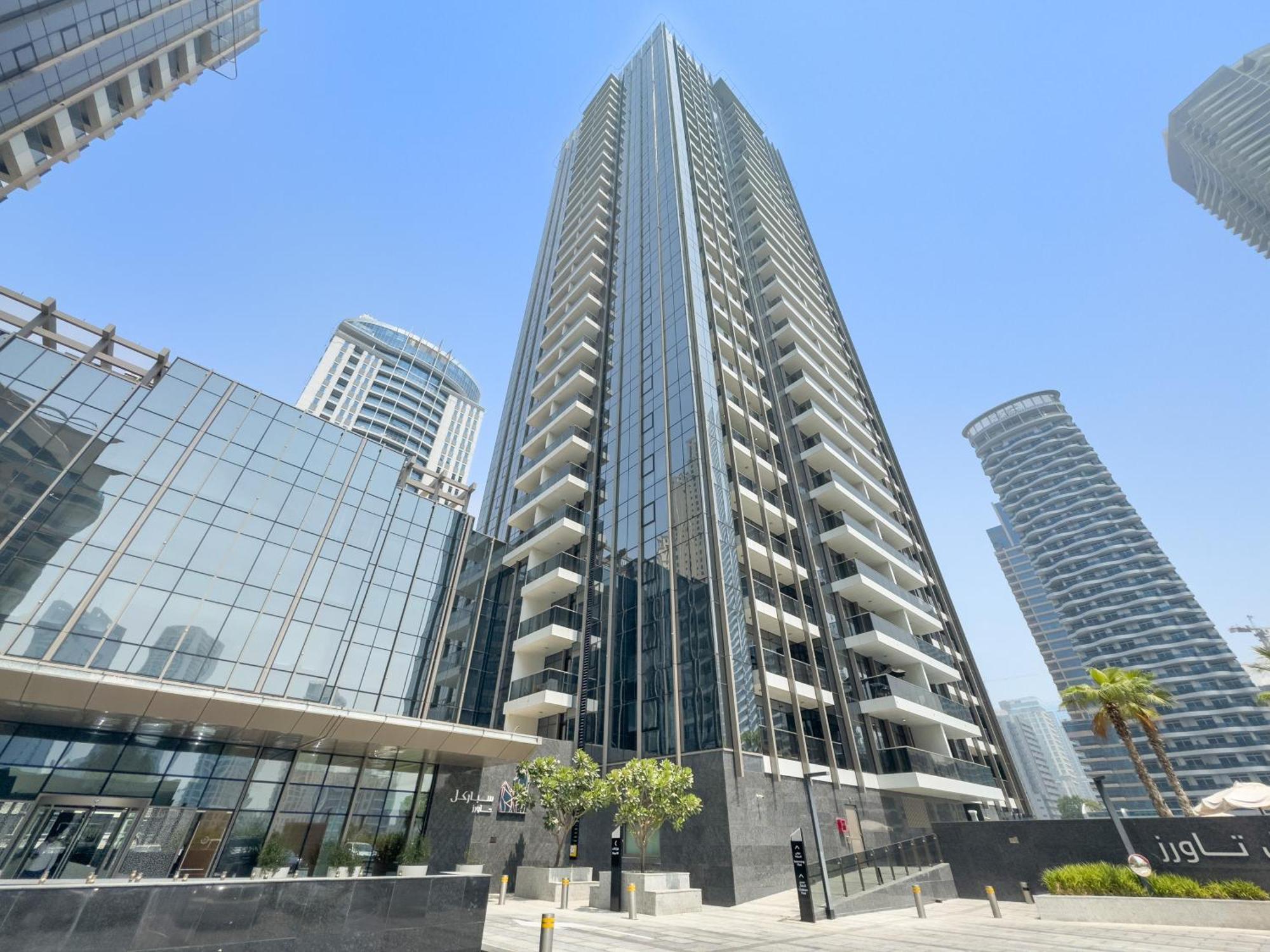 Waterfront View 1br With Gym, Pool & Sauna Apartment