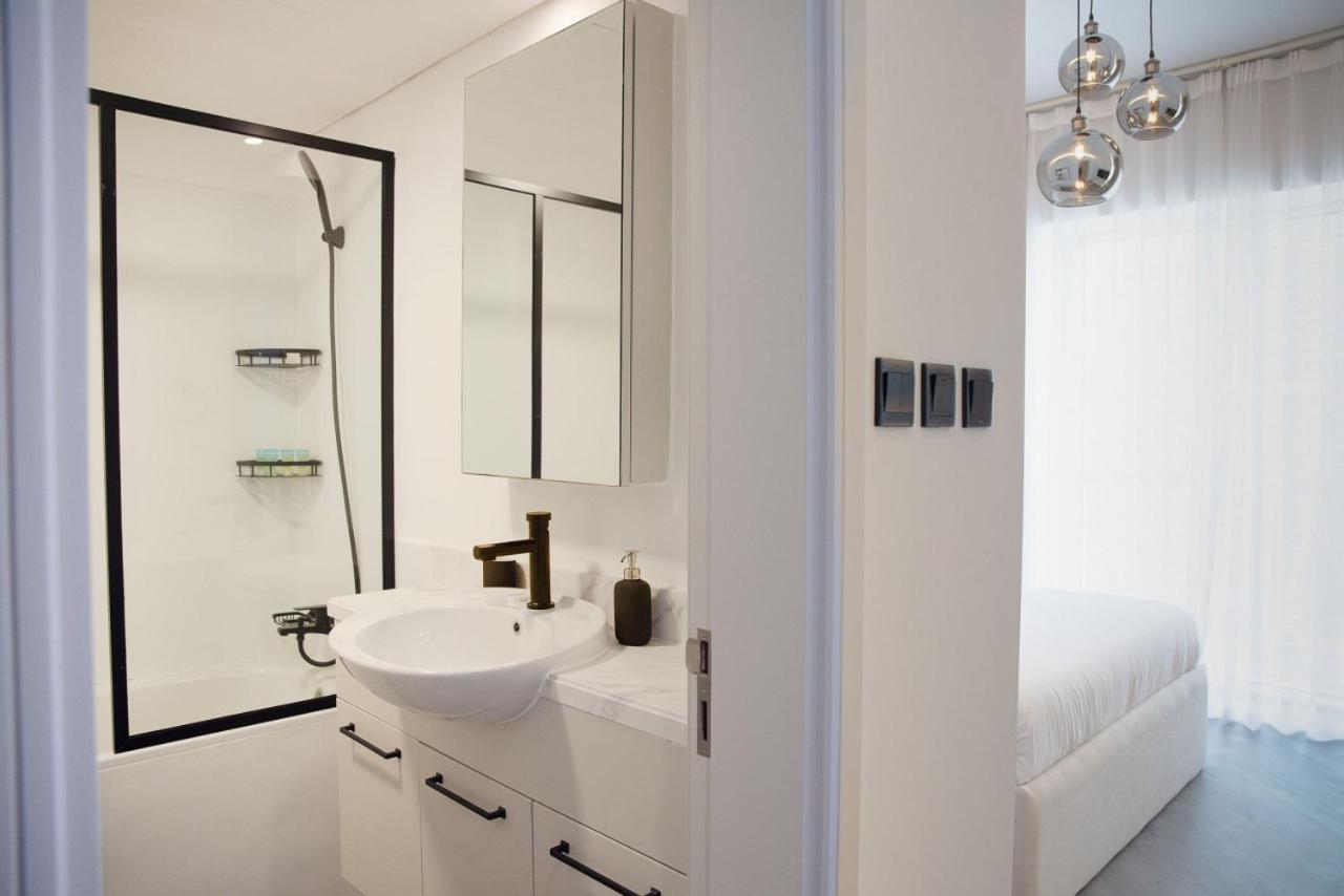 Stunning High Floor 3 Bed - Marina Apartment *