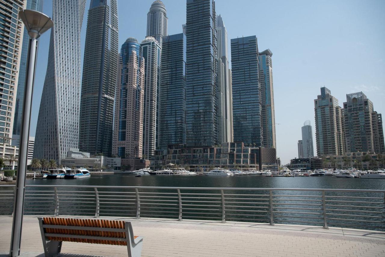 Stunning High Floor 3 Bed - Marina Apartment *