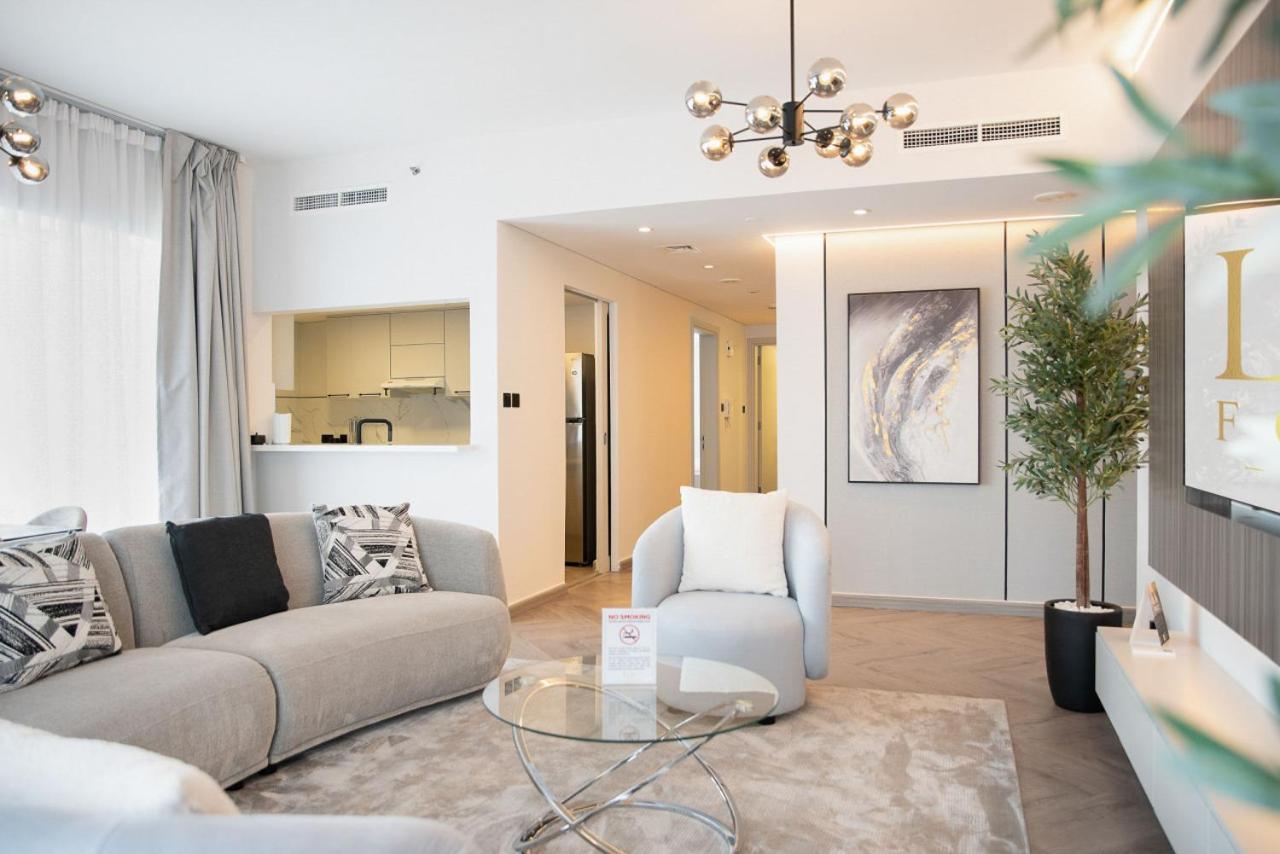 Stunning High Floor 3 Bed - Marina *