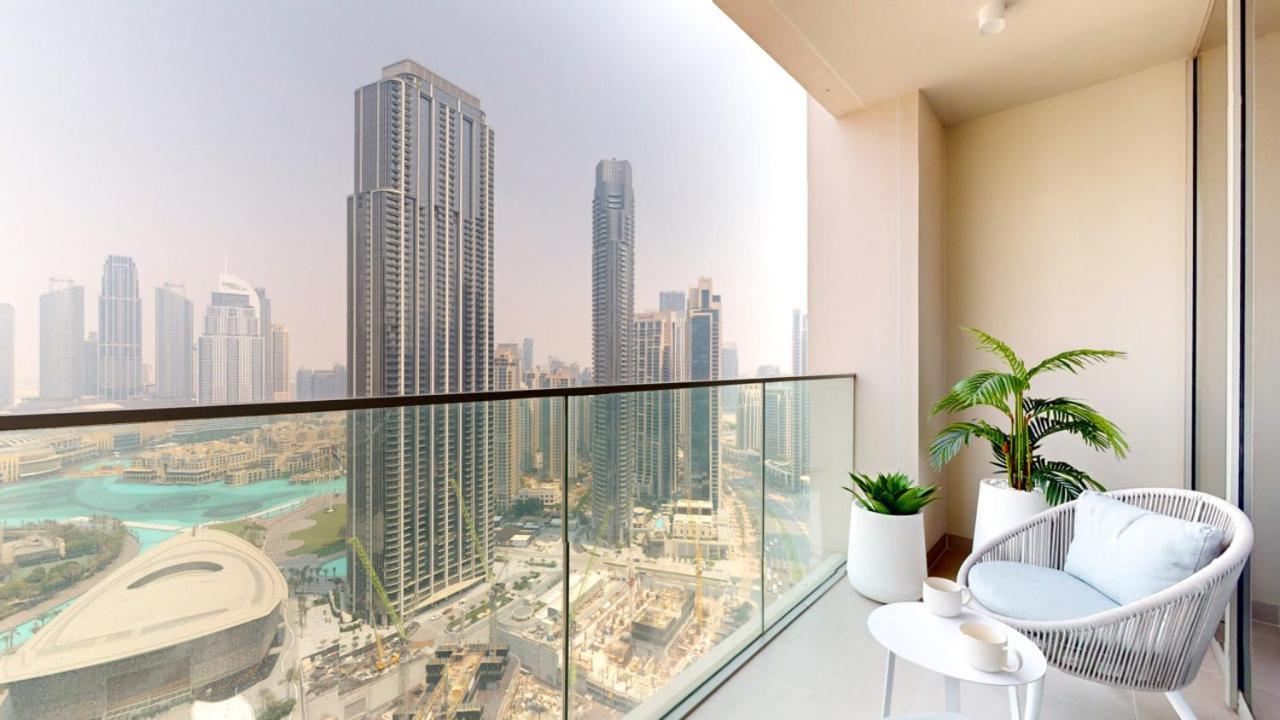 Apartment Tower 1 - Chic Three Bedroom With Downtown Views *