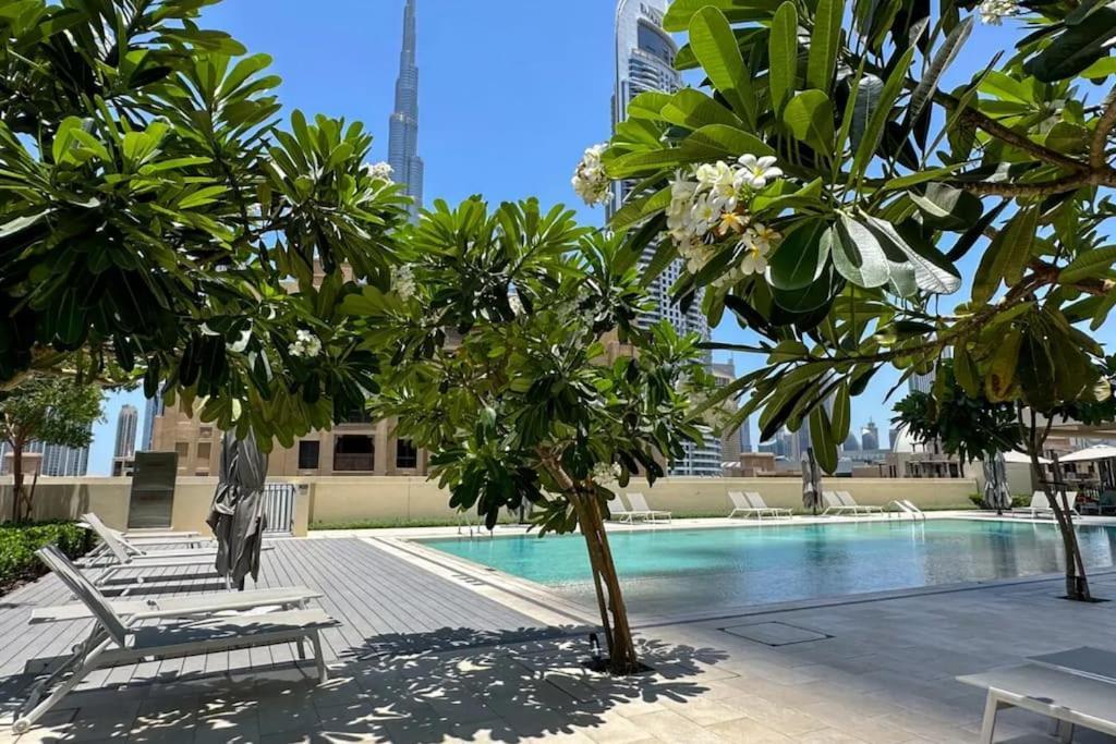 Apartment Lux With Full Burj View I 1 Min Mall Dubai