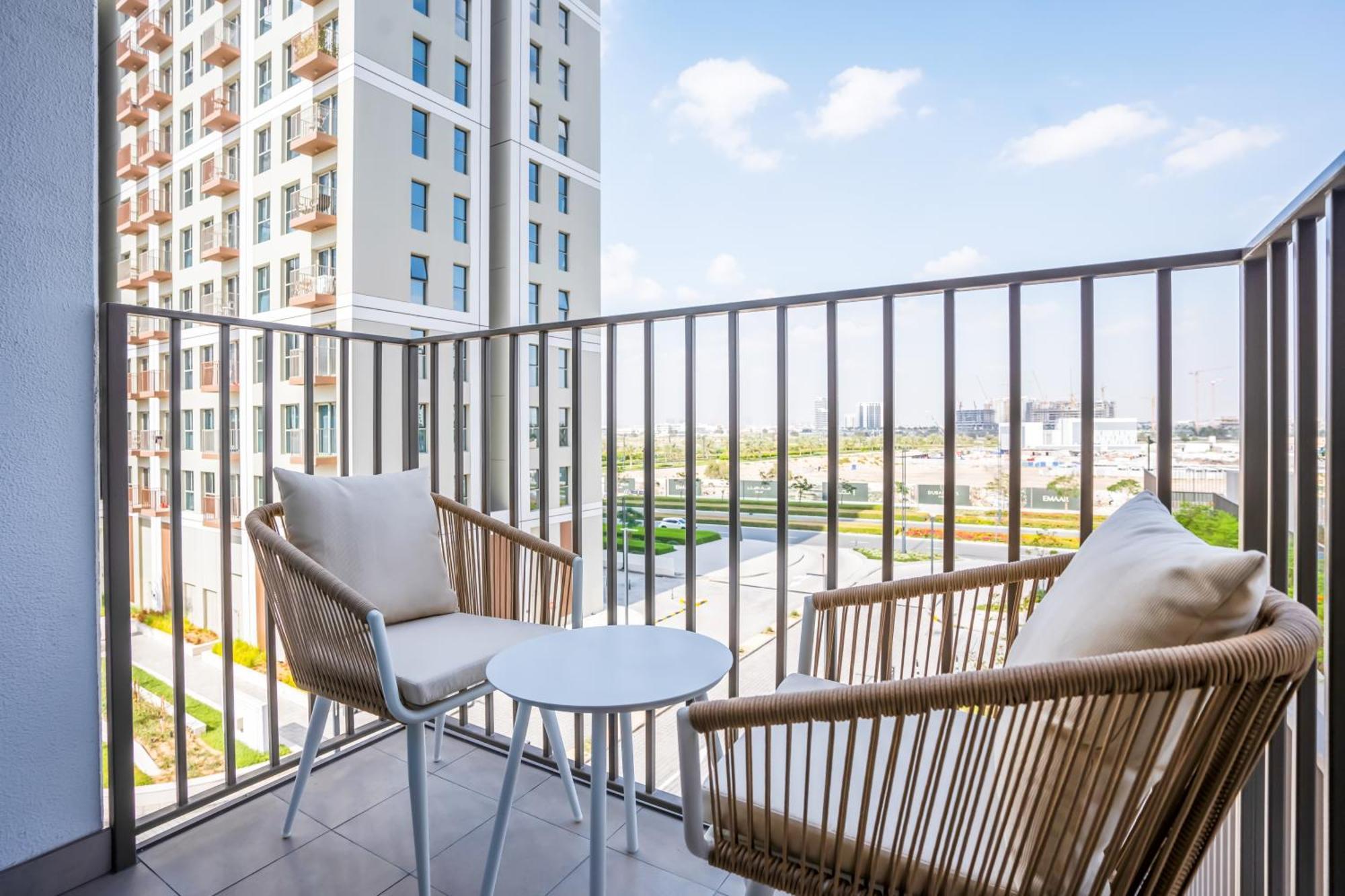 Cozy 2br In Hills Apartment *