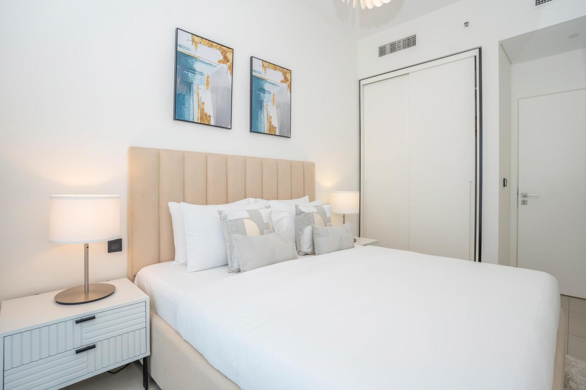 Apartment Cozy 2br In Hills Dubai