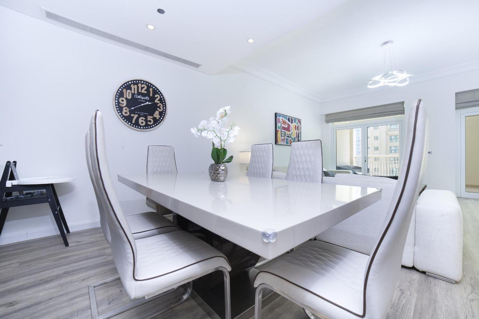 Lux Living On Palm Jumeirah With Pool & Access Daire Dubai