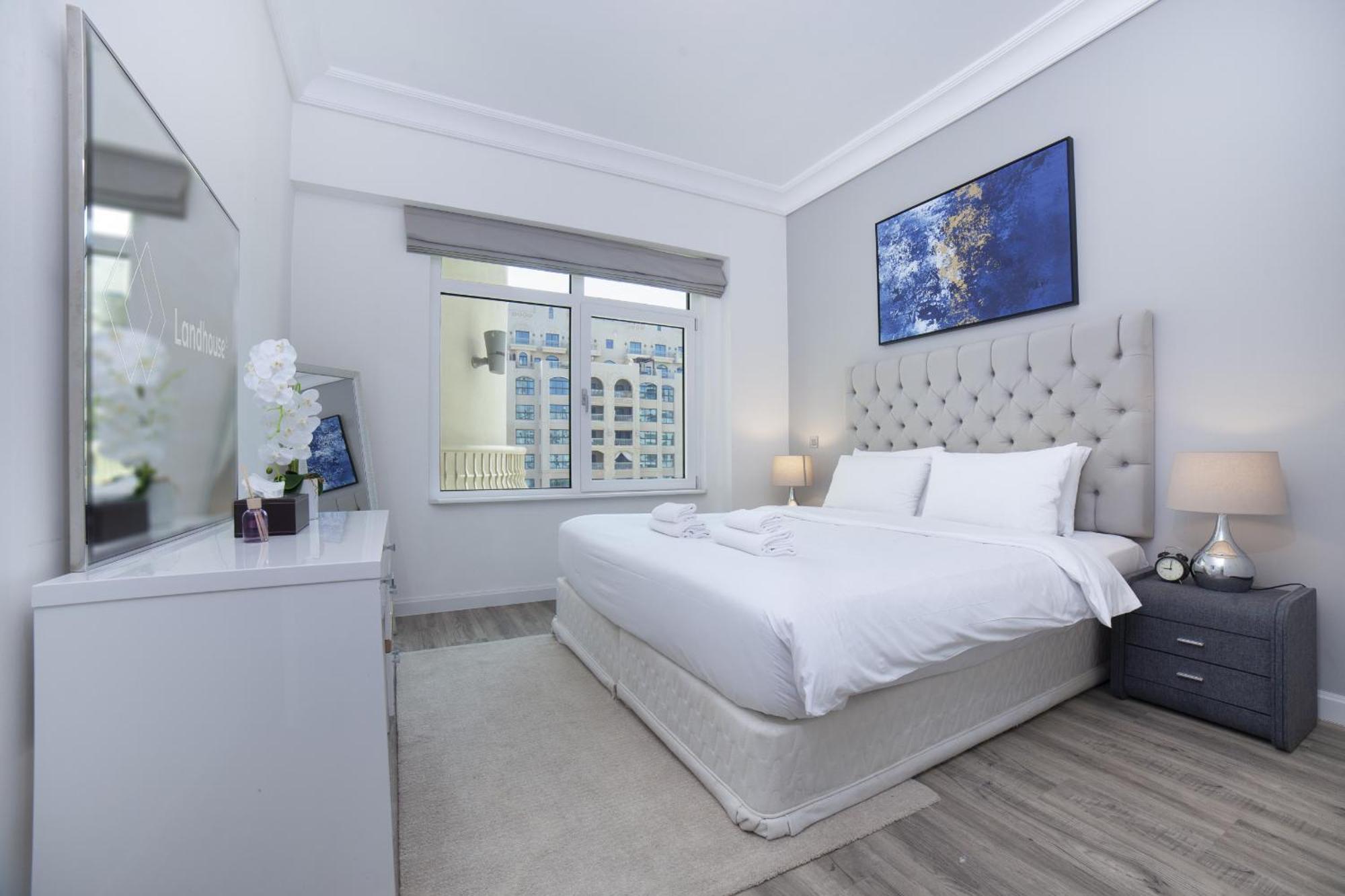 Lux Living On Palm Jumeirah With Pool & Access Daire Dubai