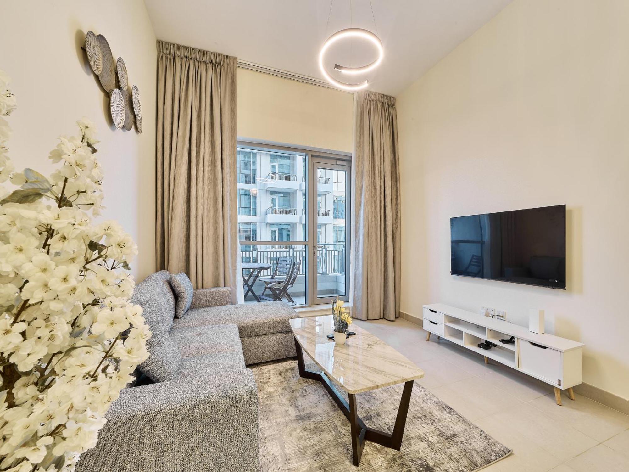 Daire Golden Homes Boulverd 1bhk Blue Heaven Near Mall & Burj Khalifa Downtown