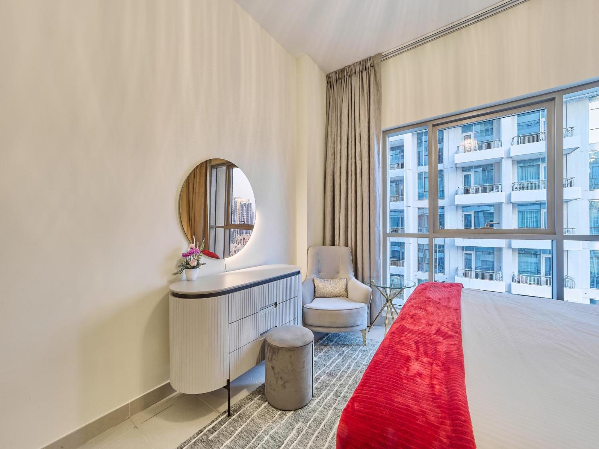 Golden Homes Boulverd 1bhk Blue Heaven Near Mall & Burj Khalifa Downtown Daire
