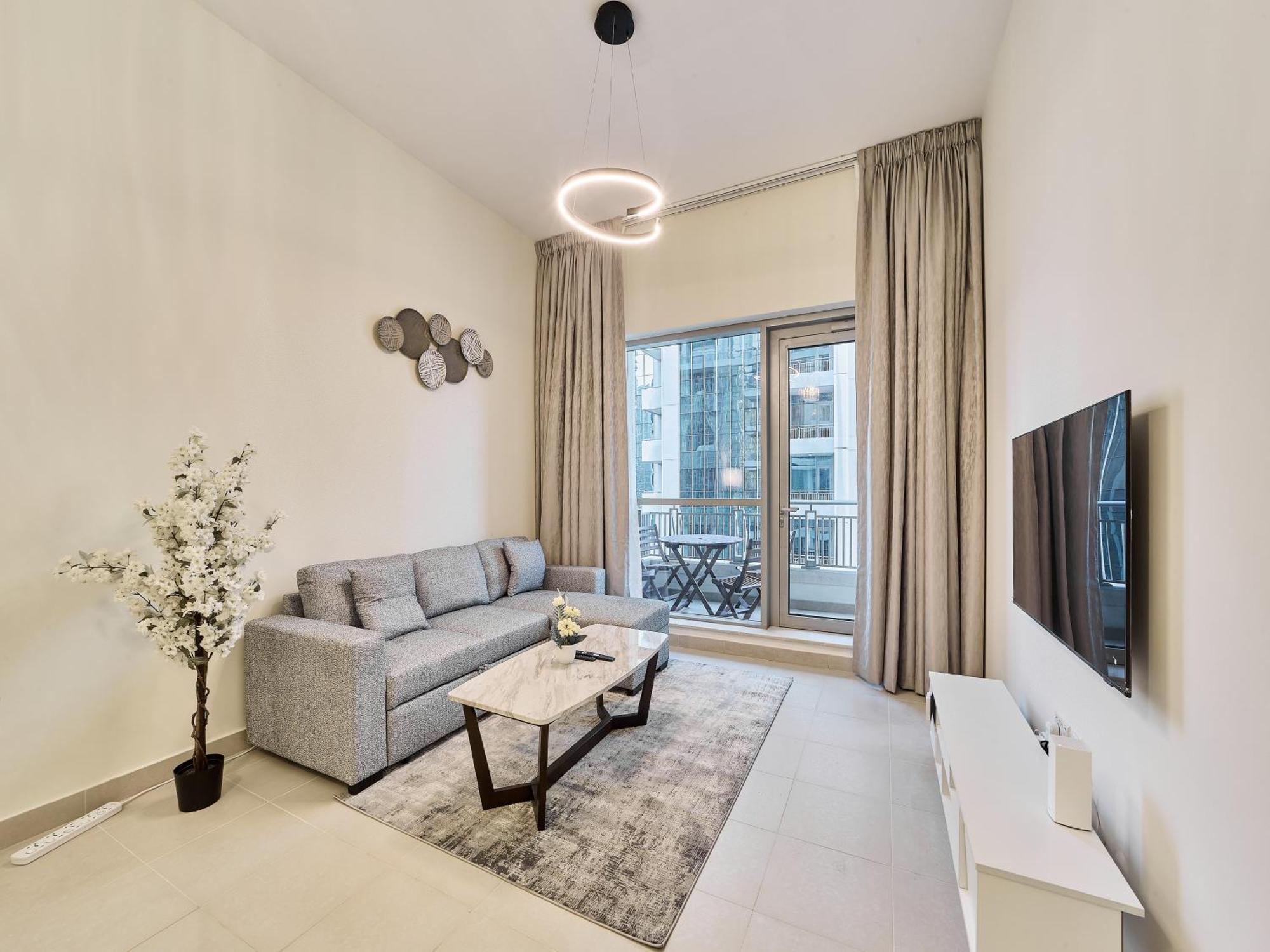 Daire Golden Homes Boulverd 1bhk Blue Heaven Near Mall & Burj Khalifa Downtown
