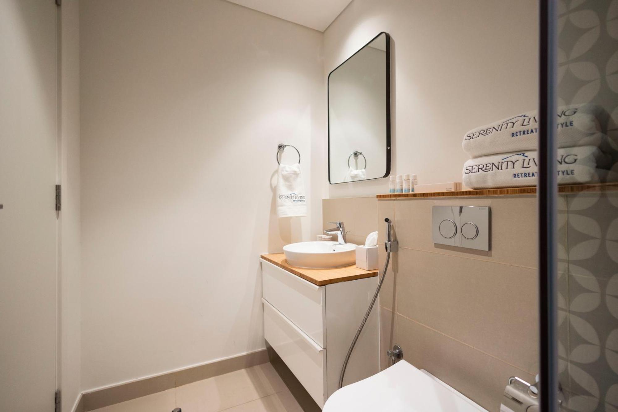 Apartment Socio Tower1 - Hills Modern Urban Retreat In The By Serenity Living Homes *