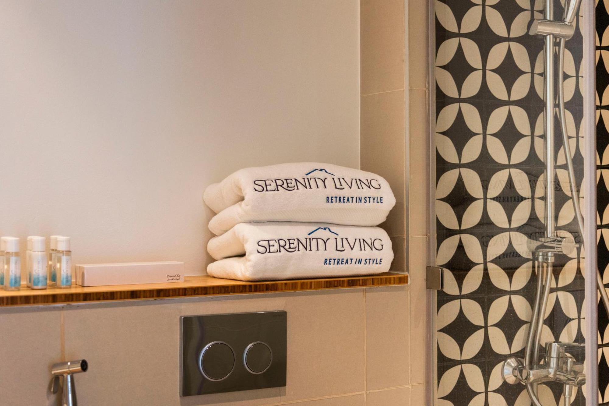 Socio Tower1 - Hills Modern Urban Retreat In The By Serenity Living Homes Apartment *