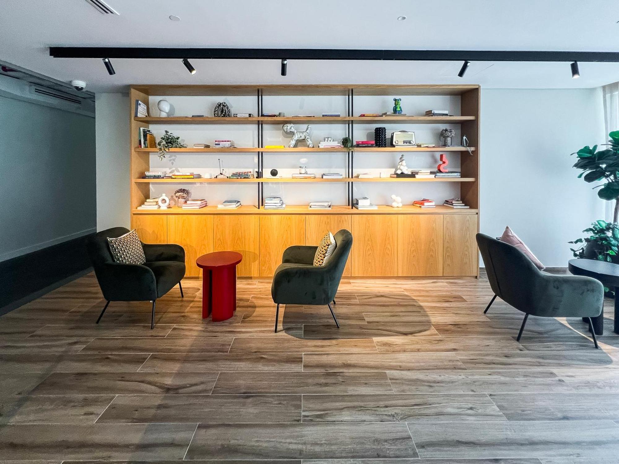 Socio Tower1 - Hills Modern Urban Retreat In The By Serenity Living Homes Apartment *