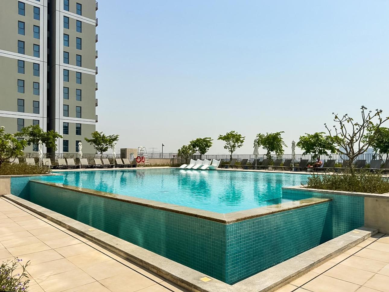 Apartment Socio Tower1 - Hills Modern Urban Retreat In The By Serenity Living Homes *