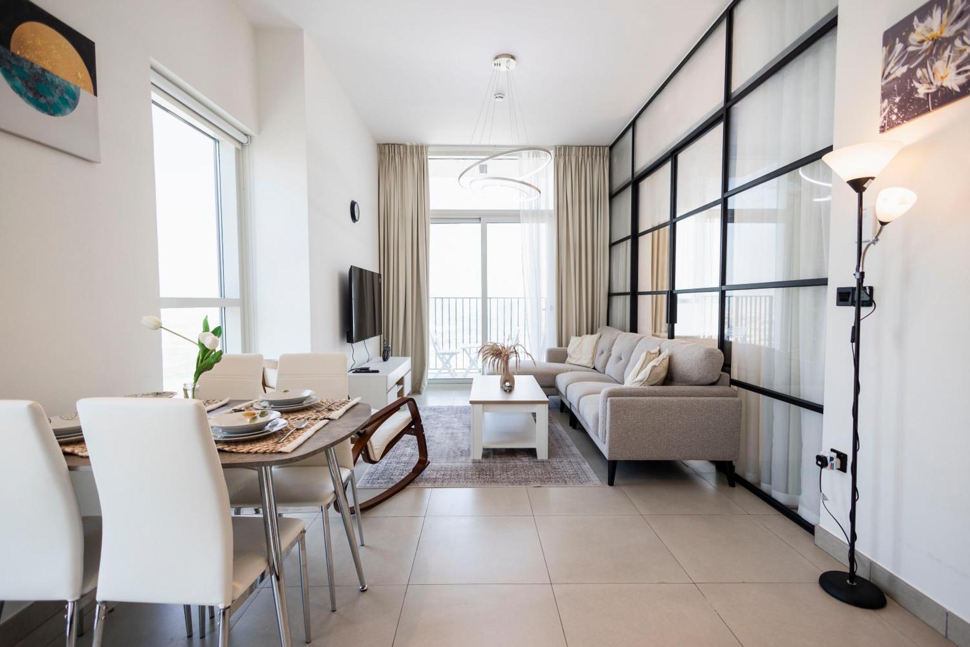 Apartment Socio Tower1 - Hills Modern Urban Retreat In The By Serenity Living Homes *