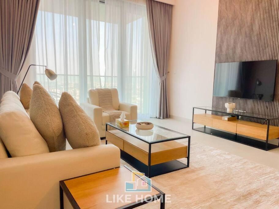 Like - 4203 The Ultimate Living At The Grand Dubai
