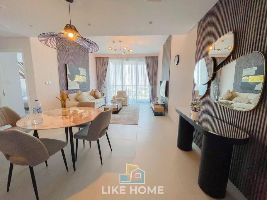 Like - 4203 The Ultimate Living At The Grand Dubai