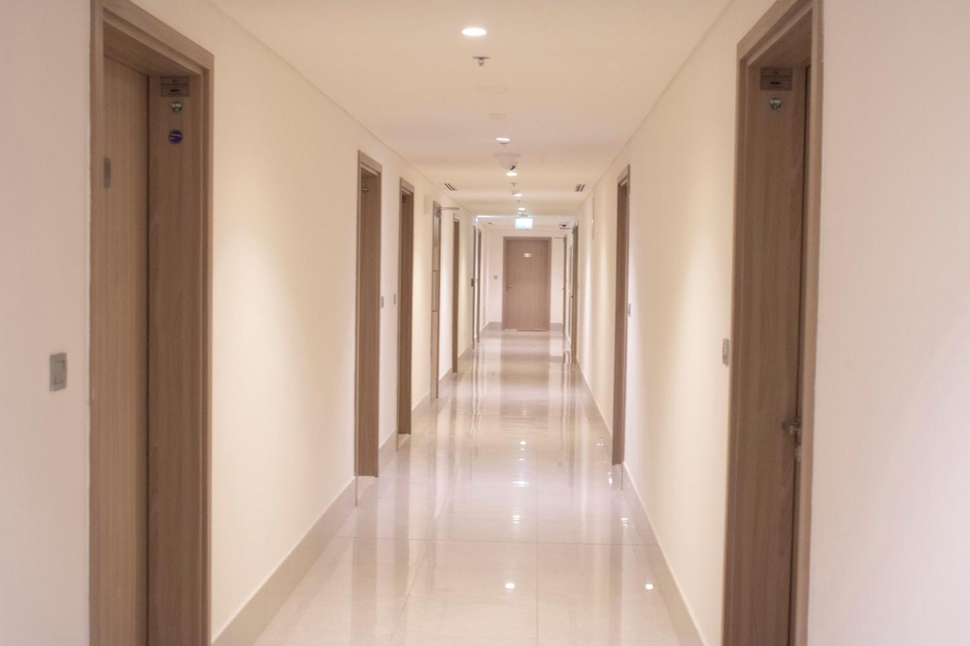 Apartment Modern 2br Near Downtown Sleeps 6 Pool And Gym Dubai