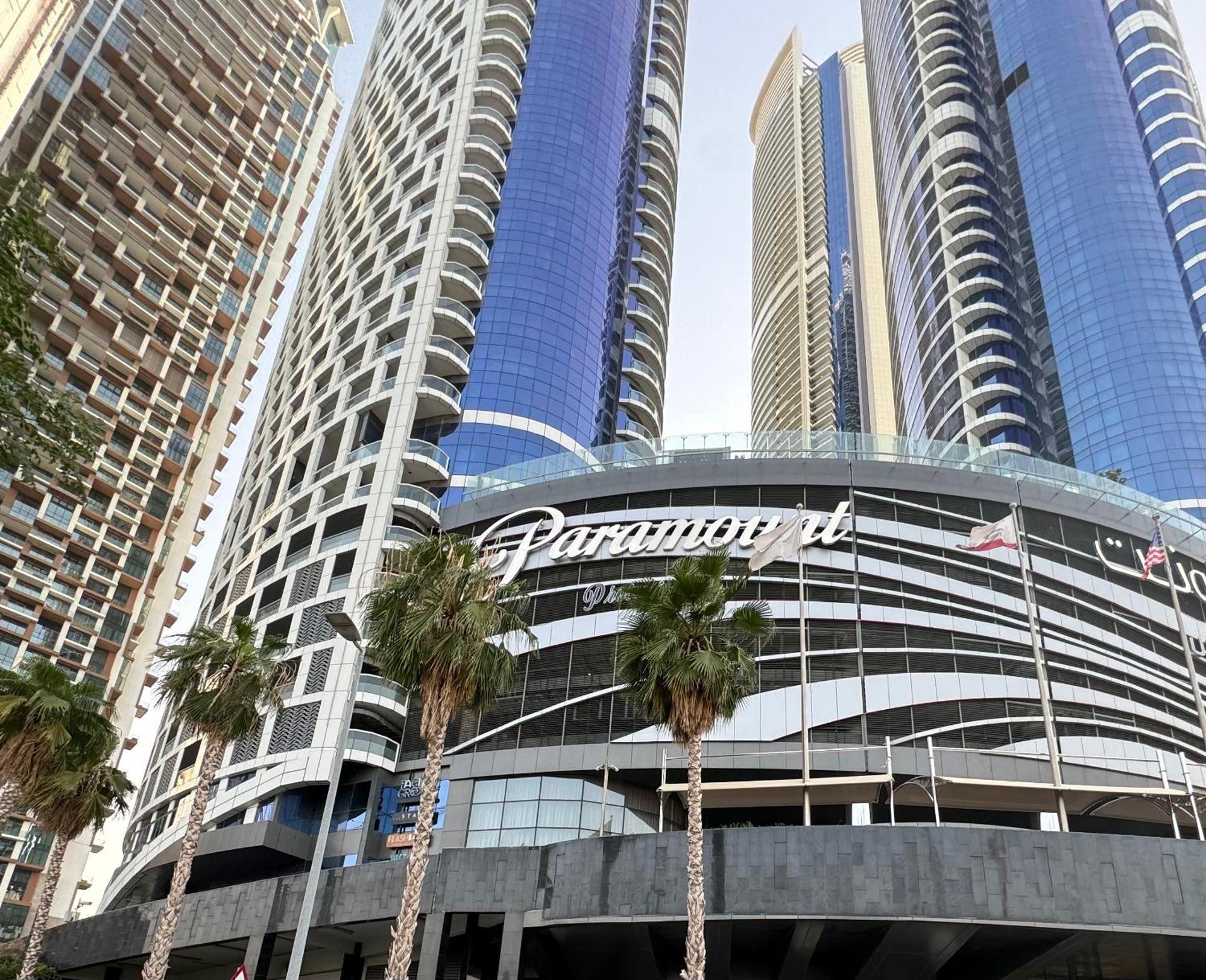 Luxury 1br - 5 Min Drive To Mall-5 Star Facilities