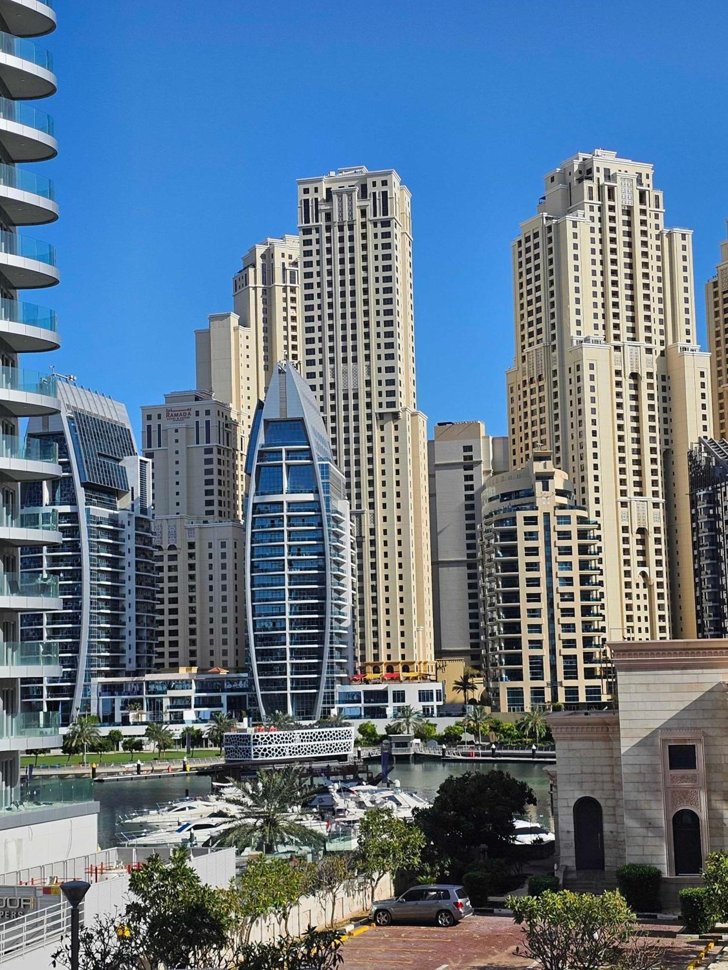 Daire Tudors One Marina View Rooftop Pool Four Beds Dubai