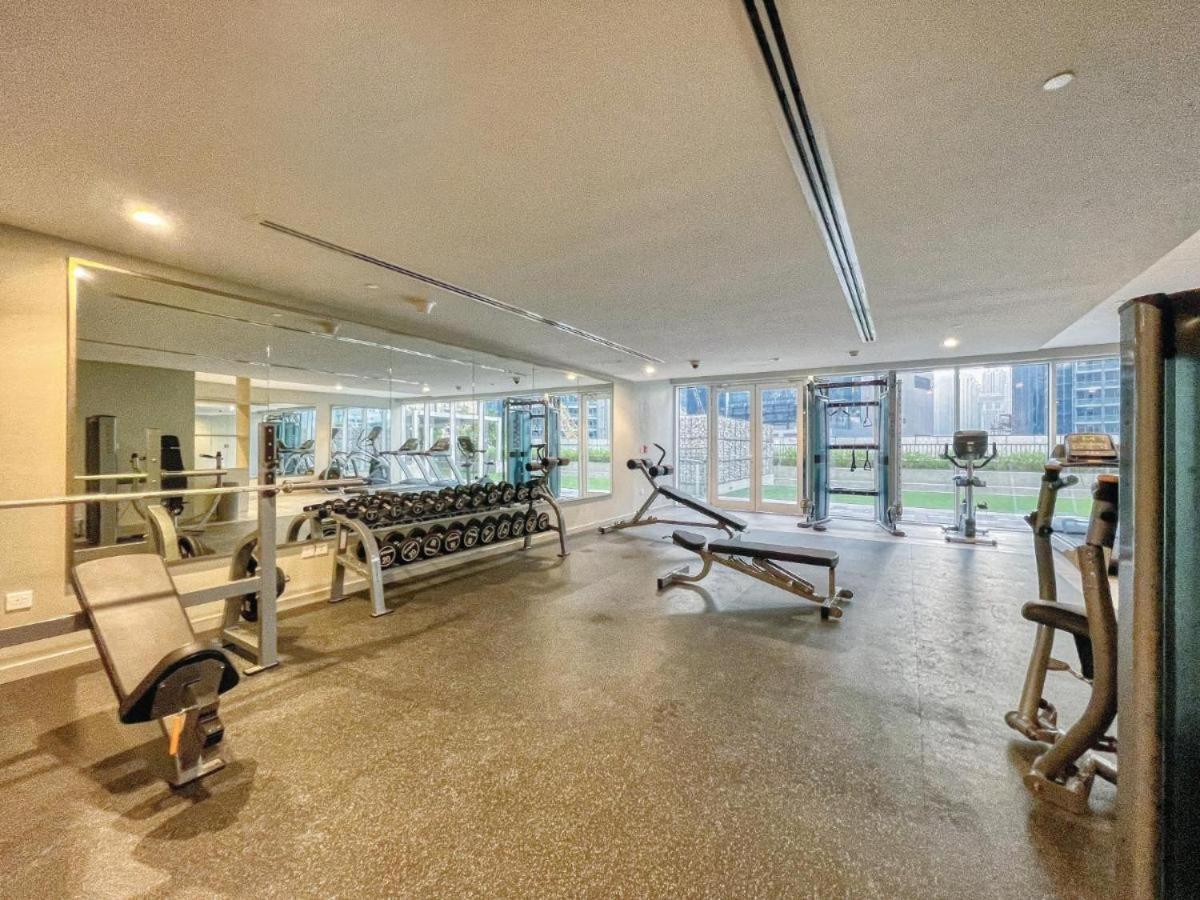 Apartment Luxury 2br With Burj View Gym & Pool Dubai