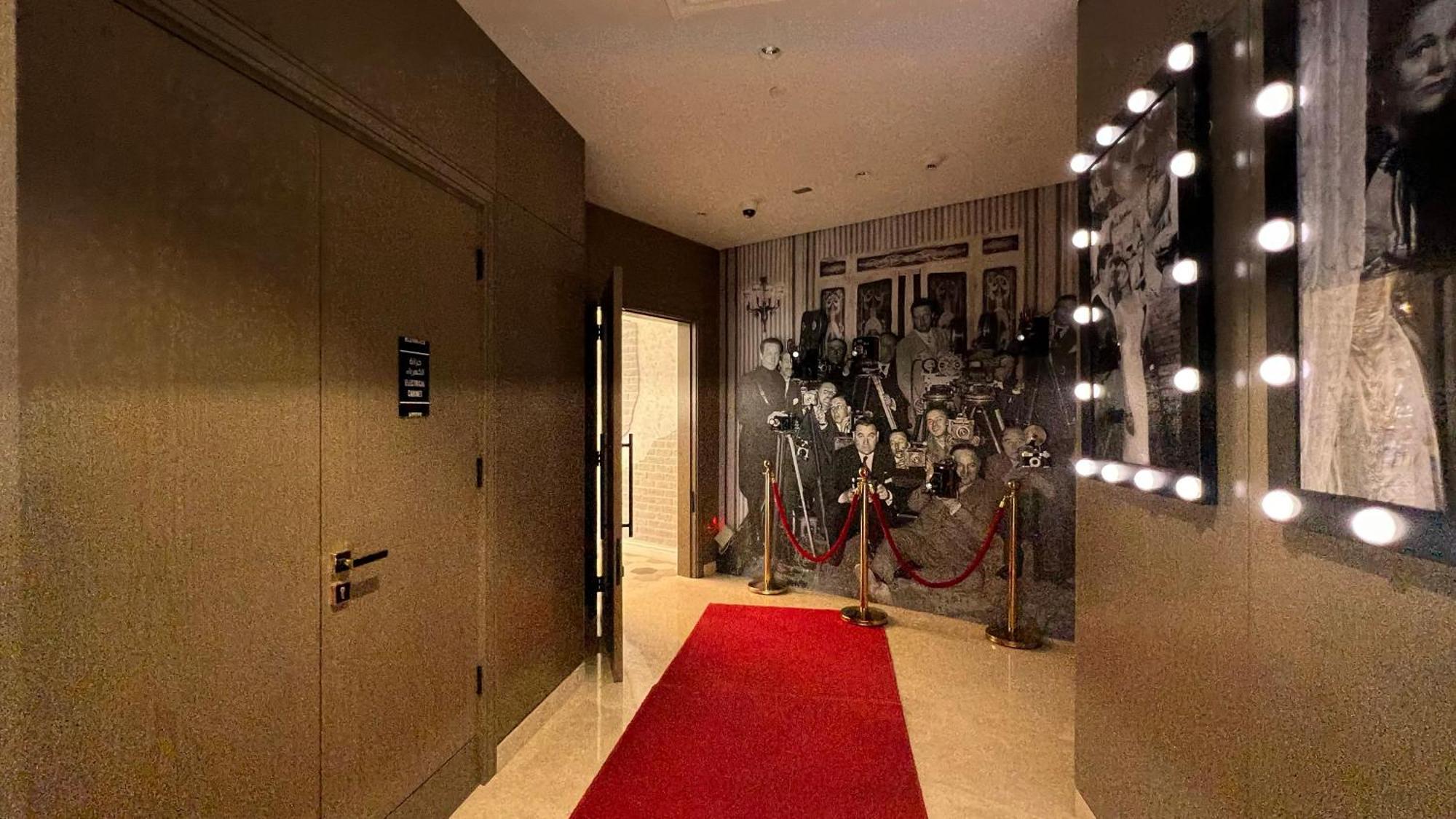 High Floor In 5 Star With Infinity Pool Burj View Gym Sauna Apartment