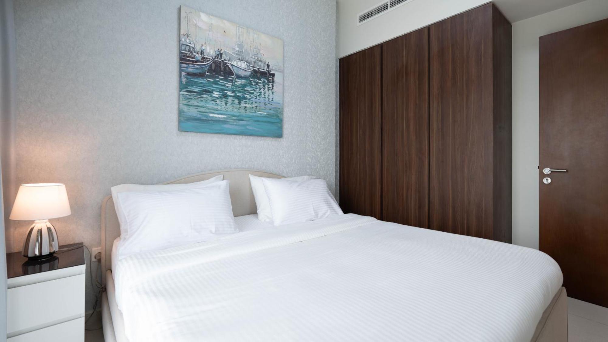 Apartment Luxury 2br With Burj View Gym & Pool