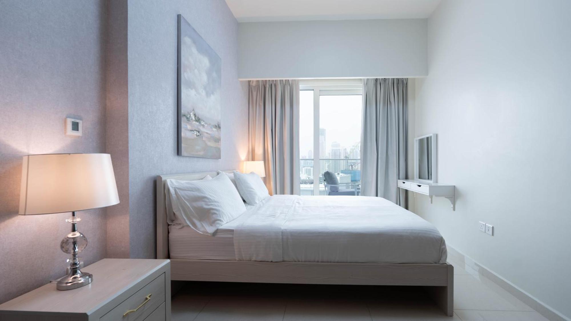 Apartment Luxury 2br With Burj View Gym & Pool