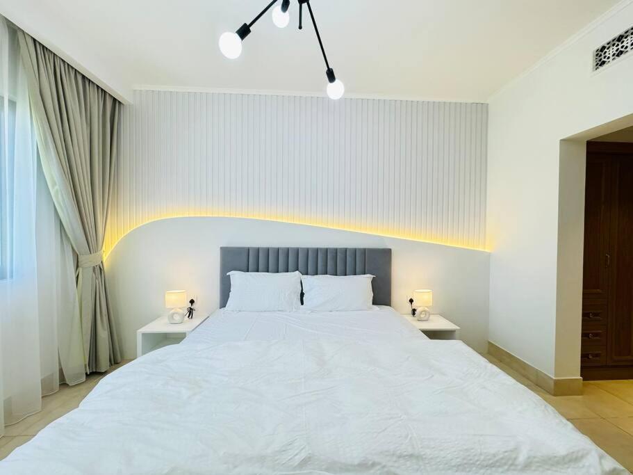 Burj Khalifa Downtown Luxury 2 Bed Close To Mall Apartment