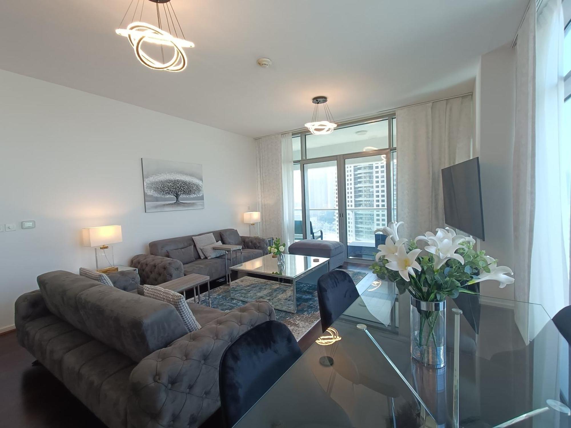 Quill - Canal View Spacious 3 Bedroom * Dubai