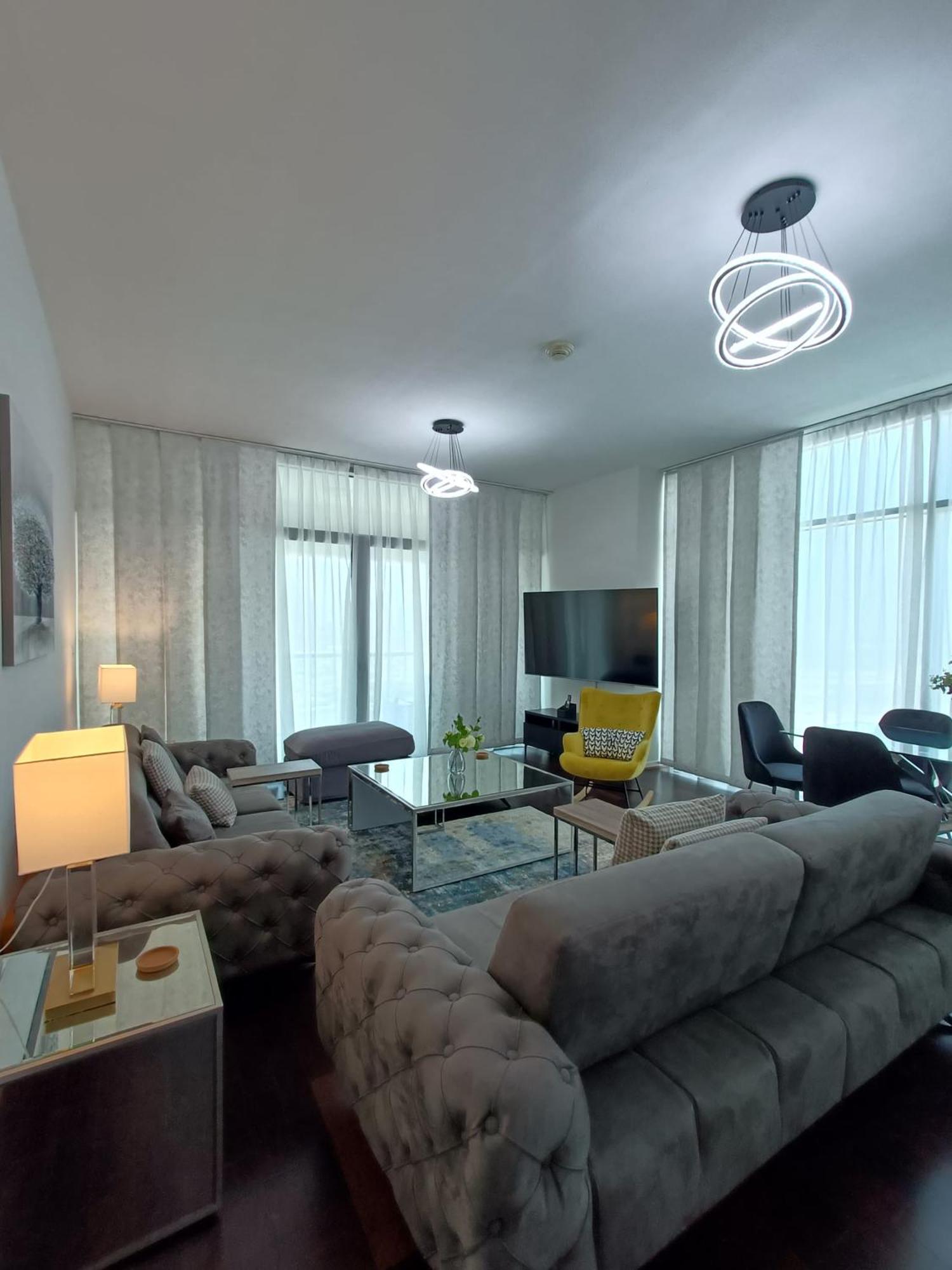 Quill - Canal View Spacious 3 Bedroom Apartment